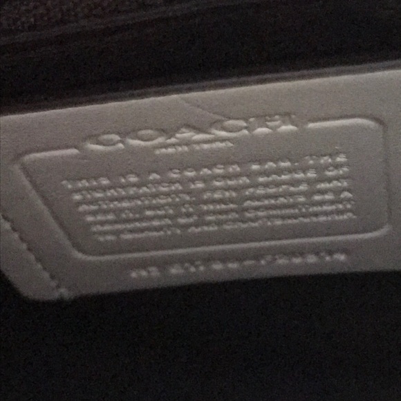 NWT Coach Authentic Leather Shoulder Bag - Picture 7 of 10